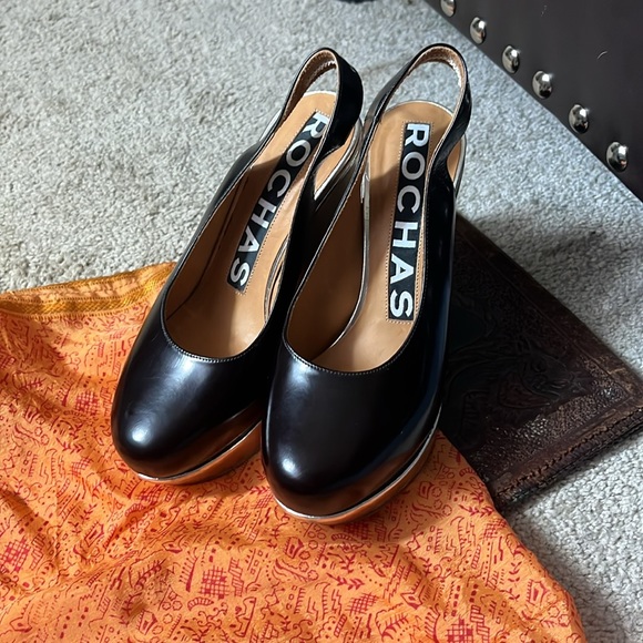 Simone Rochas - Picture 3 of 4